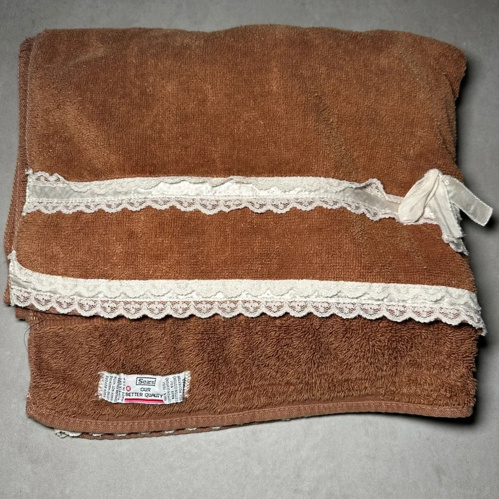 60's Sears Bath Towel Brown Lace‎ Trim Our Better Quality Fringe Bow